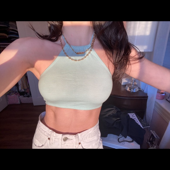 Urban Outfitters halter crop top - Picture 2 of 3